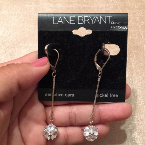 Lane Bryant elegant earrings ! (Costume Jewelry) - Picture 2 of 3